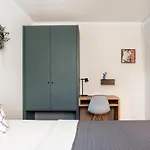 Hotel B-hotel