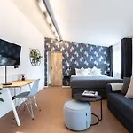 B-hotel Hotel
