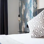B-hotel Hotel