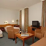 Hotel B-hotel 3*
