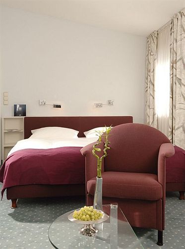 B-hotel 3* Dusseldorf